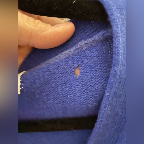 100% cashmere sweater button up size medium - Picture 6 of 6